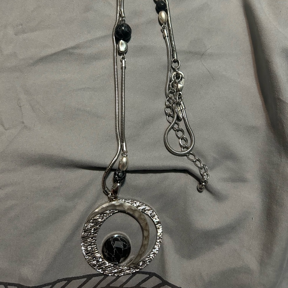 Elegant Silver and Black Pendant Necklace